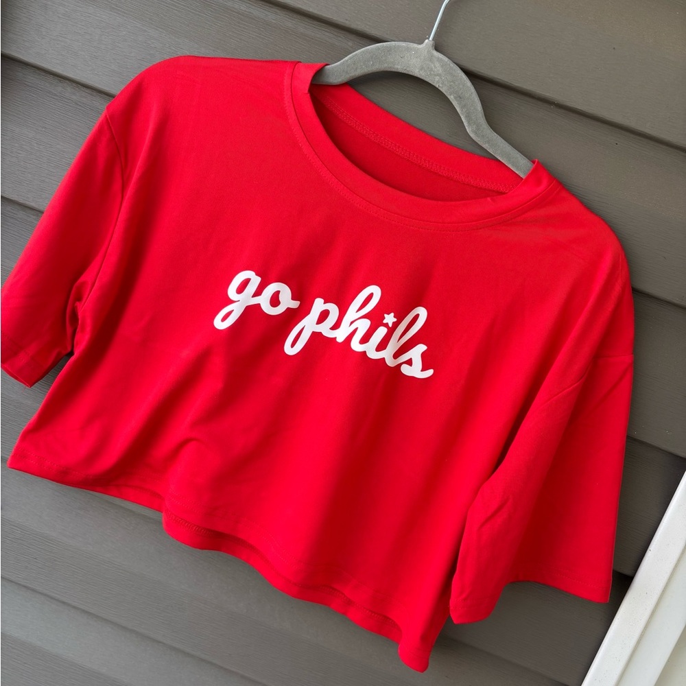 Cropped Phillies tee